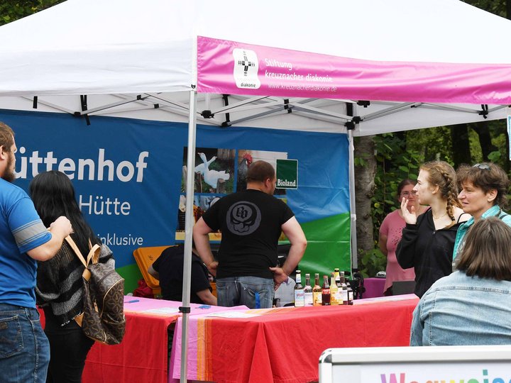 Stand beim Tag der offenen Tür auf der Asbacher Hütte - Stiftung kreuznacher diakonie